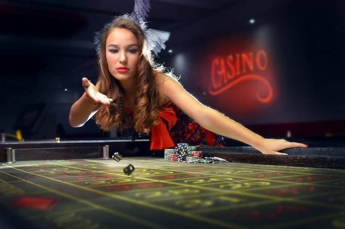 Live casino style browsing experience designed for adults in Bangladesh on bdt 2